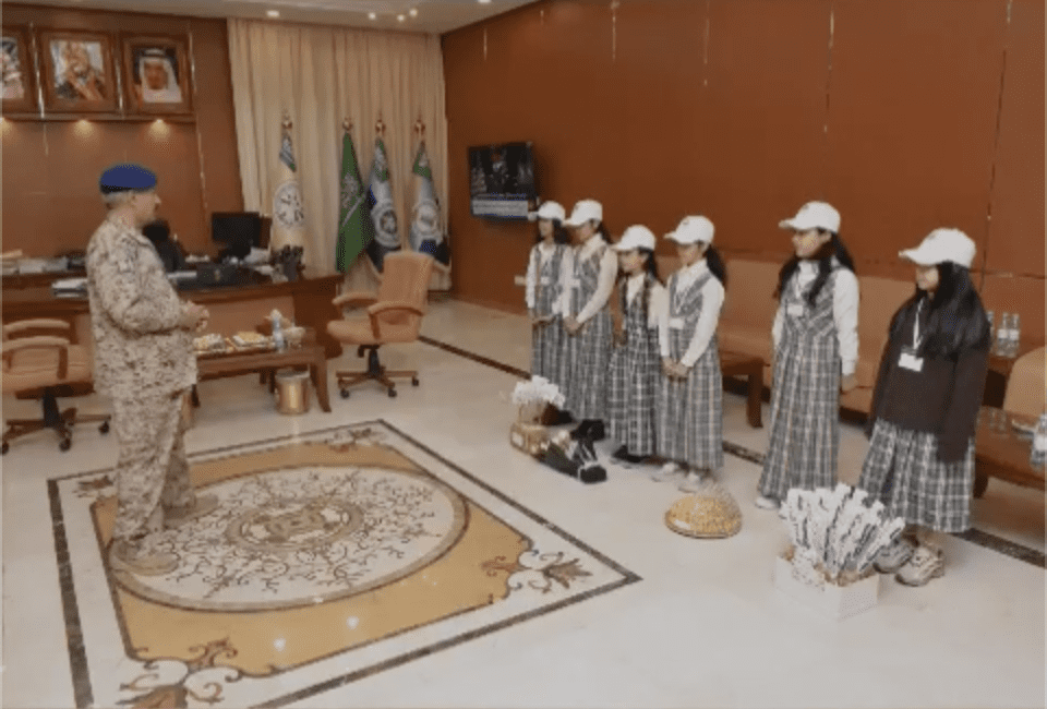 مدارس الرواد بمدينة الملك فيصل العسكرية تنفذ مبادرة “فتبينوا”
